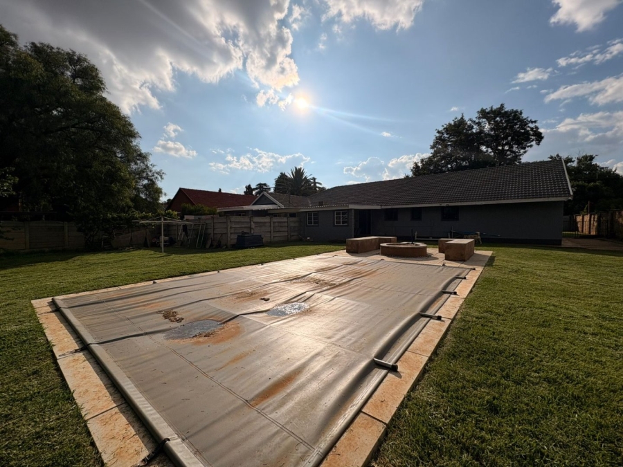 To Let 3 Bedroom Property for Rent in Flimieda North West